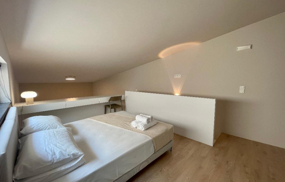 Executive loft I
