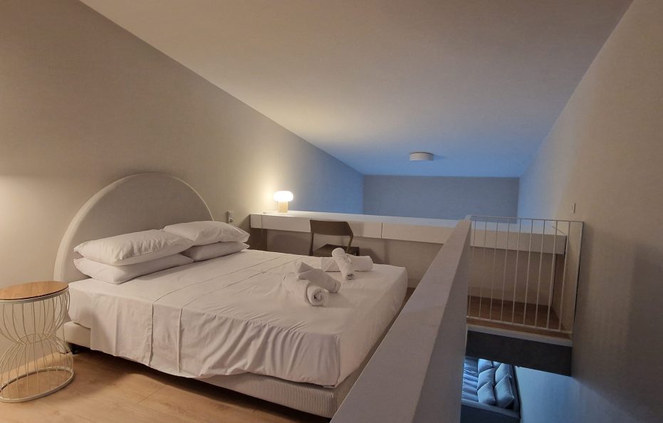 Executive loft I