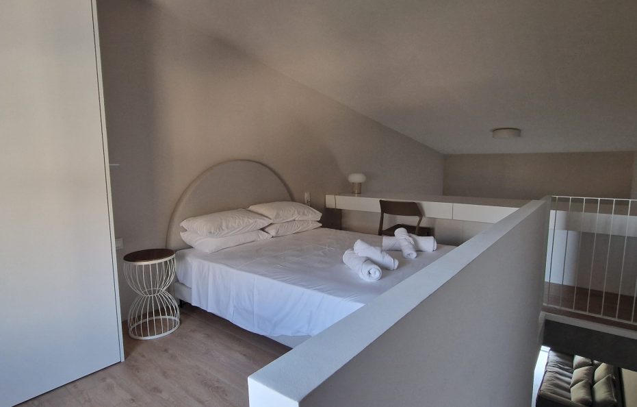 Executive loft I