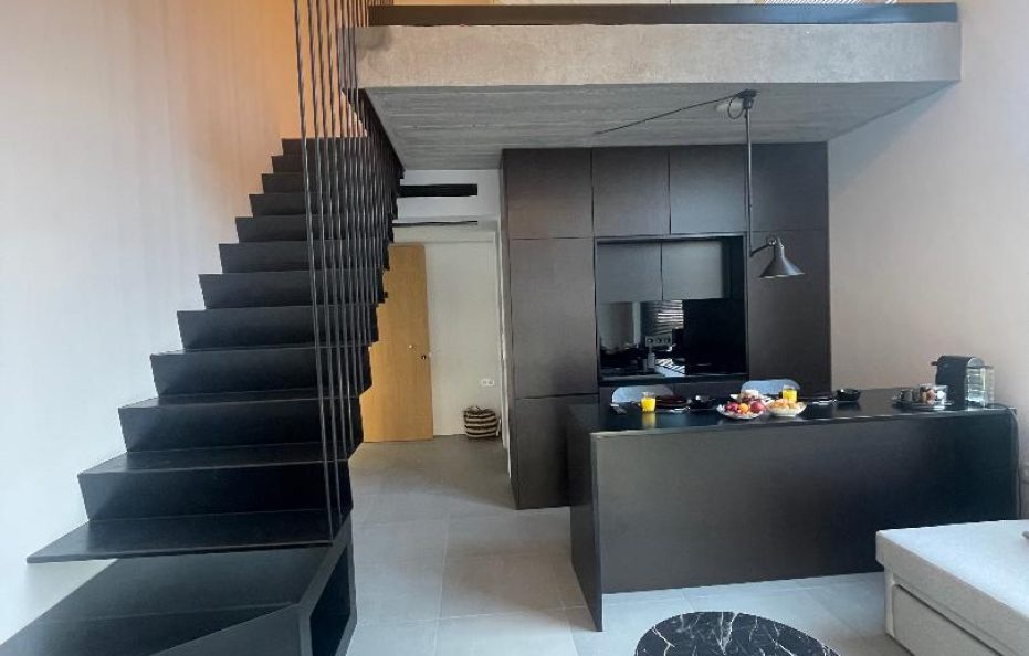 Executive loft III